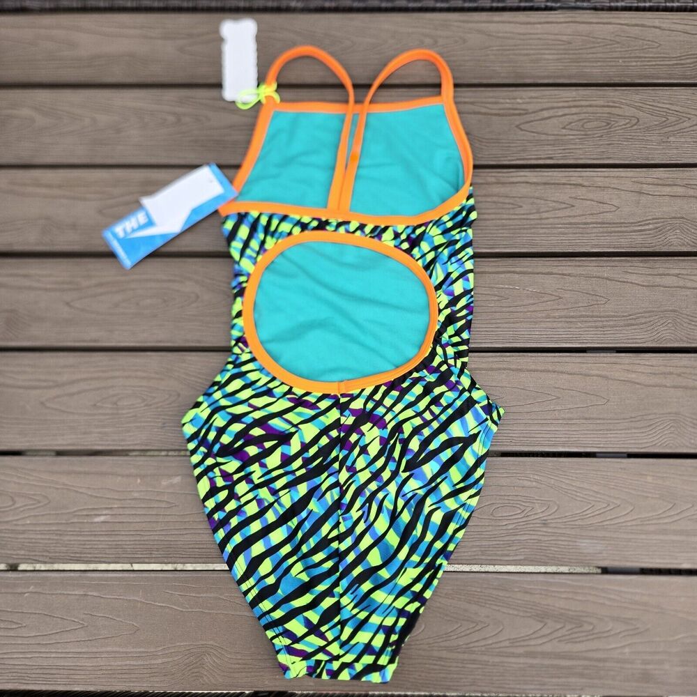 TYR The Finals Women Zebra Zoo  Flutterback Swimsuit Green - Size 28 NEW - Picture 2 of 3